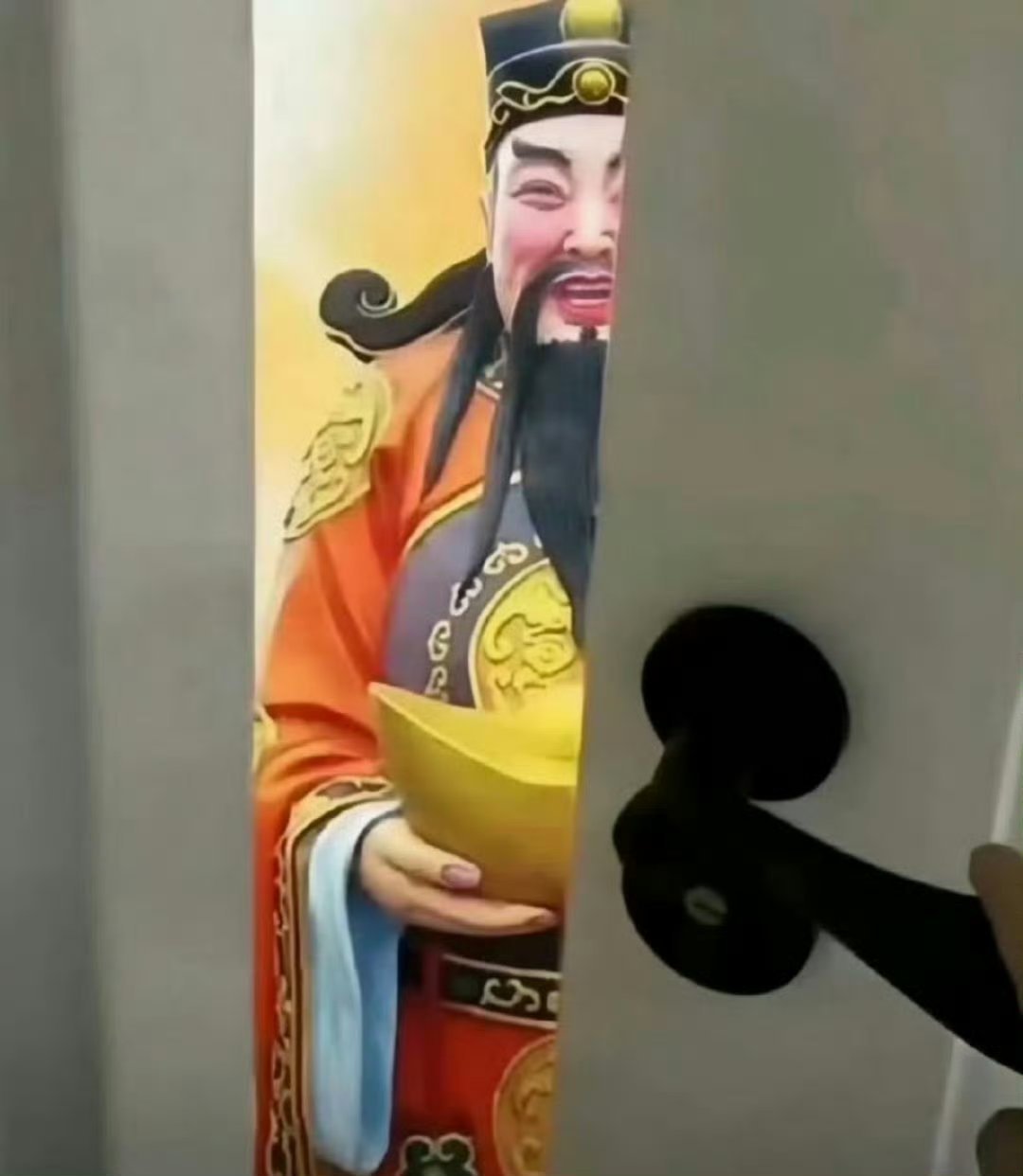 初五迎财神啦，财神爷来喽！赶快来接啦！ 