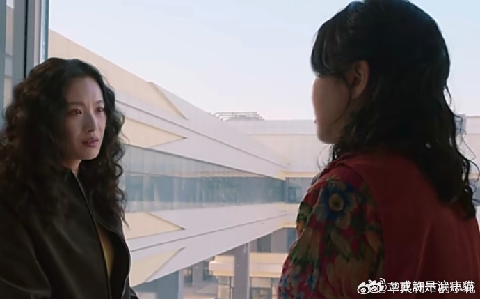 倪妮又有人生镜头了谁看了倪妮这段走廊对峙不破防，含泪克制的表演太绝了，任小名嘴上