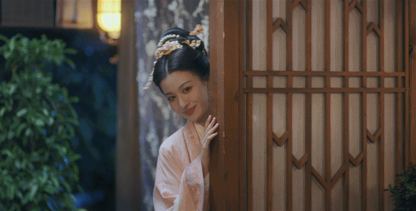 #柳舟记 拥抱比亲吻更浪漫# 虽然我们崔眠夫妇是一对纯爱的小情侣，但拥抱这件事真