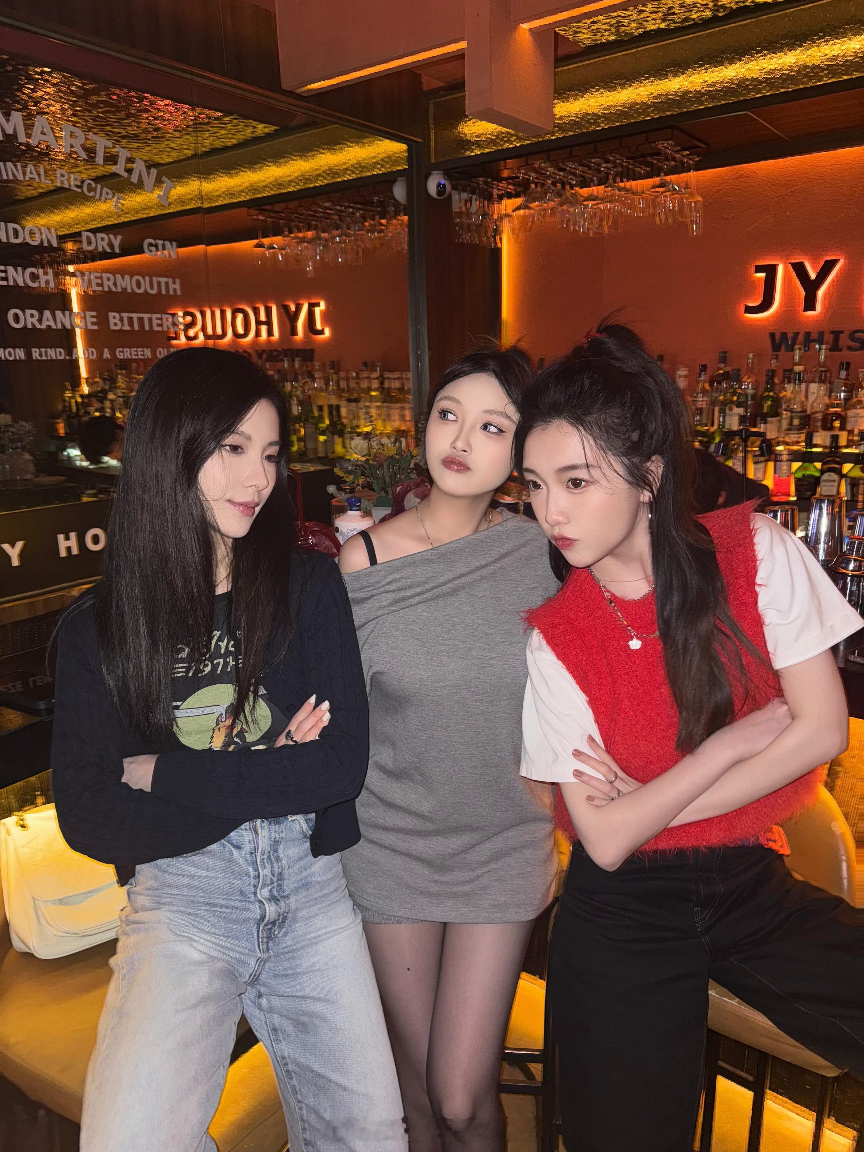 还好我有很多很多朋友 ​​​