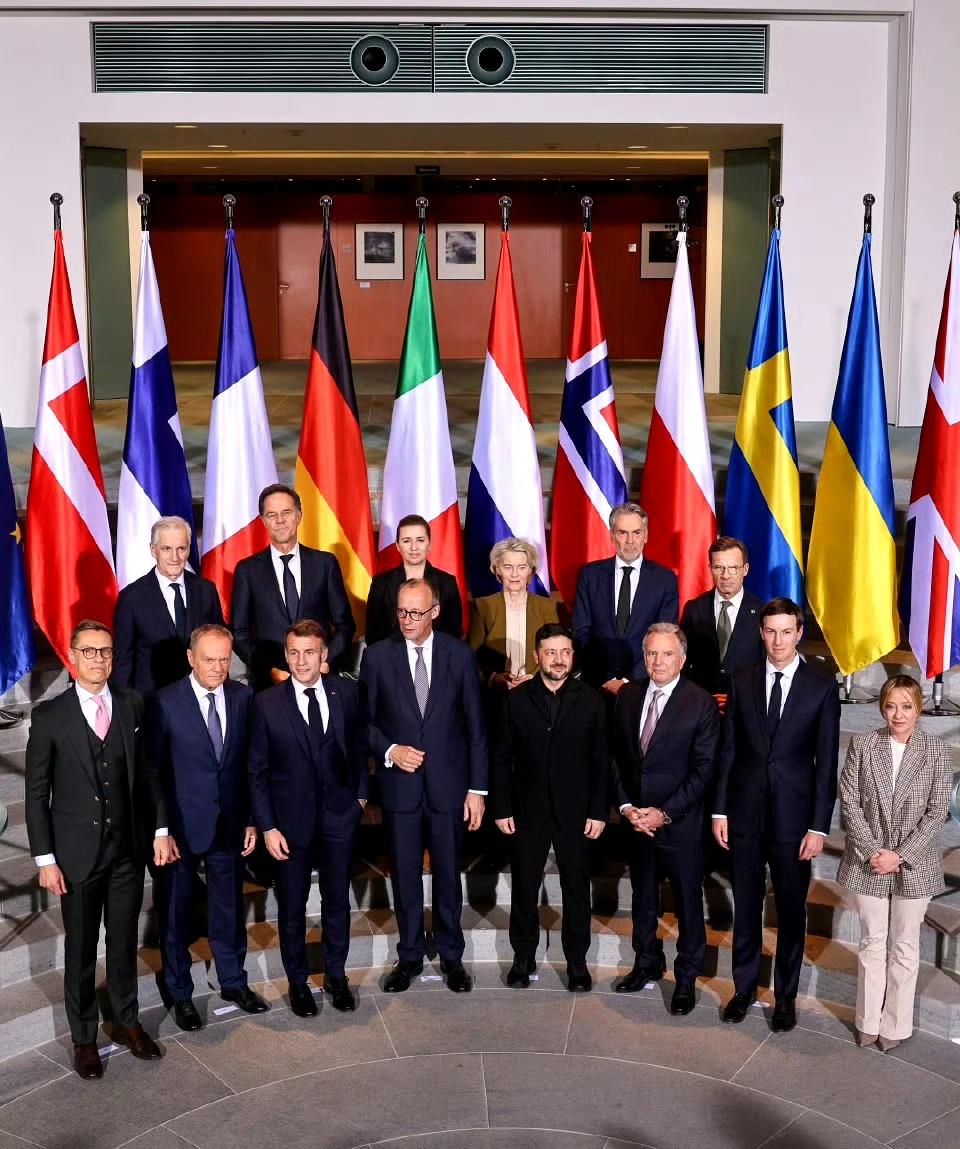 泽连斯基、欧洲领导人和北约秘书长在柏林与维特科夫和库什纳举行了会晤。

他们又聚