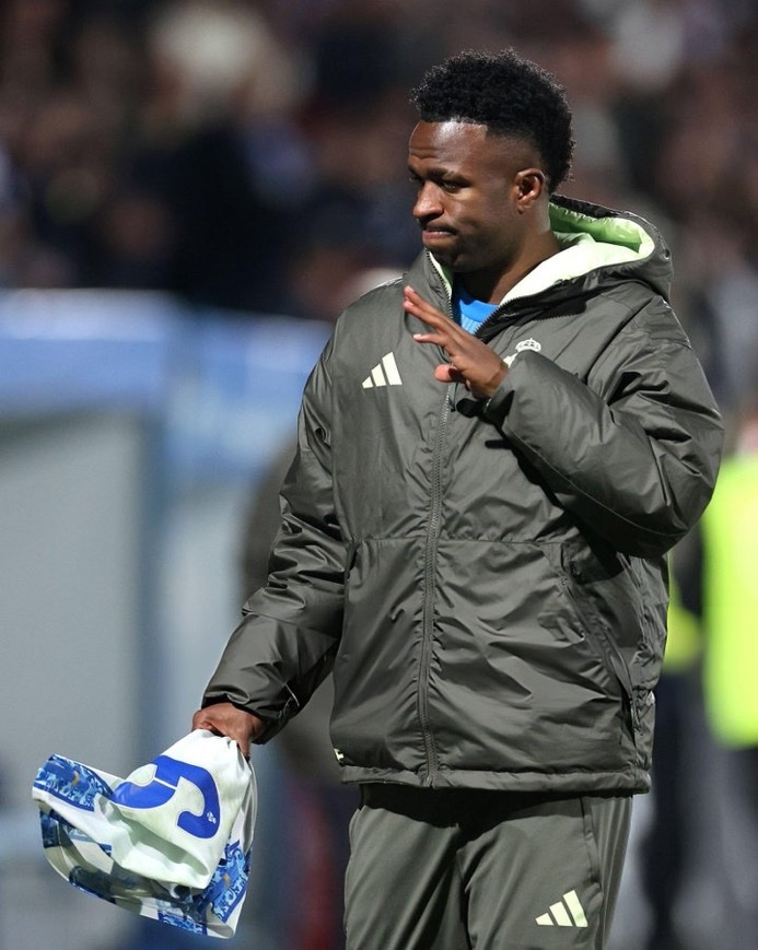 科贝：与Vini的团队交谈后得知，他们表示并不急于与球队续约。续约不会那么容易。