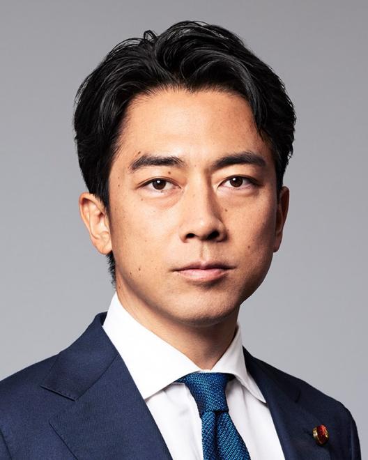 日本防卫大臣小泉进次郎对我们喊话了，希望与中国举行防长级对话！但外媒却注意到另外