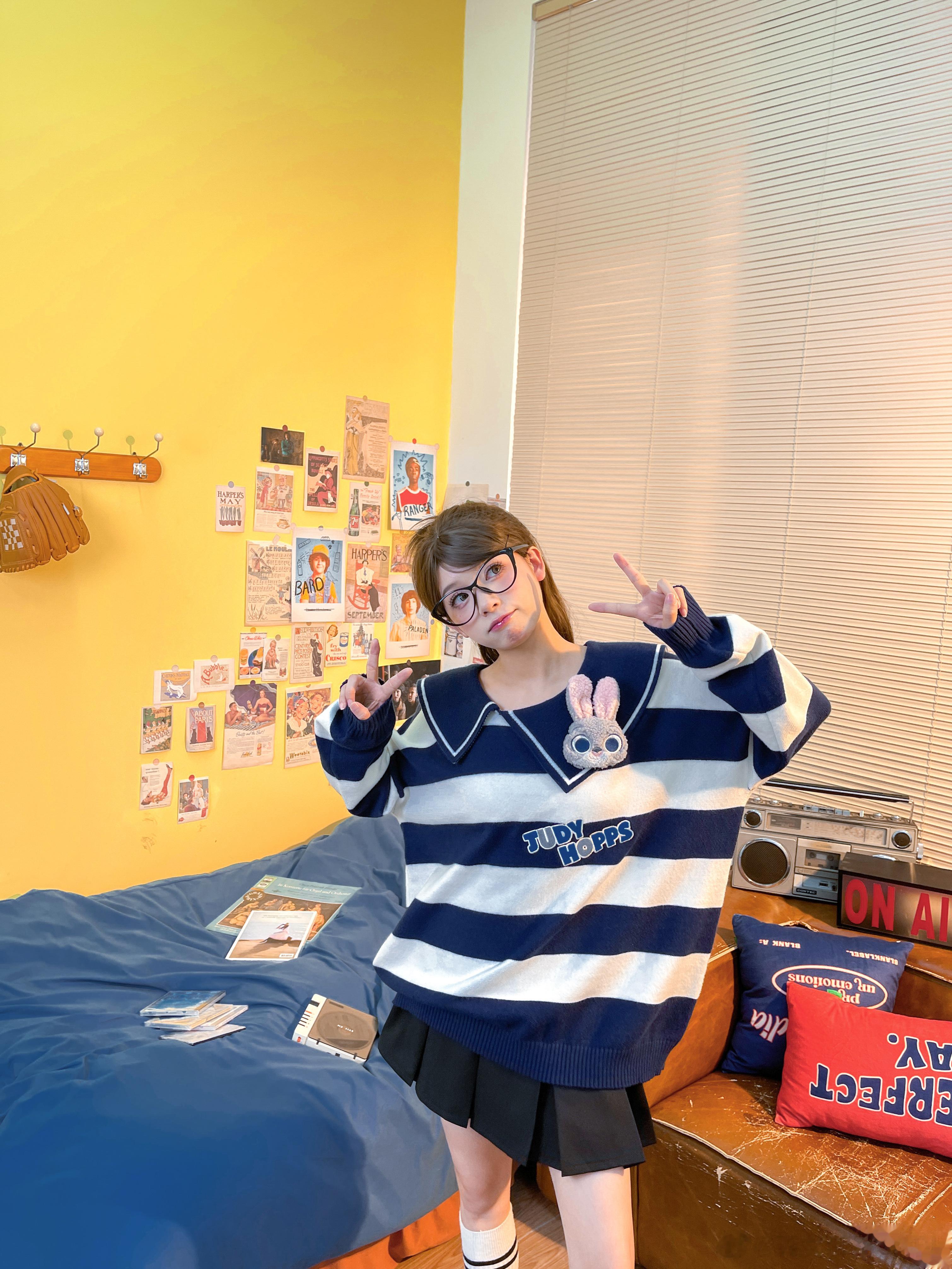 条纹🐰朱迪出毛衣款啦~之前有很多宝宝喜欢这个设计本森一人血书求出毛衣款！够意思