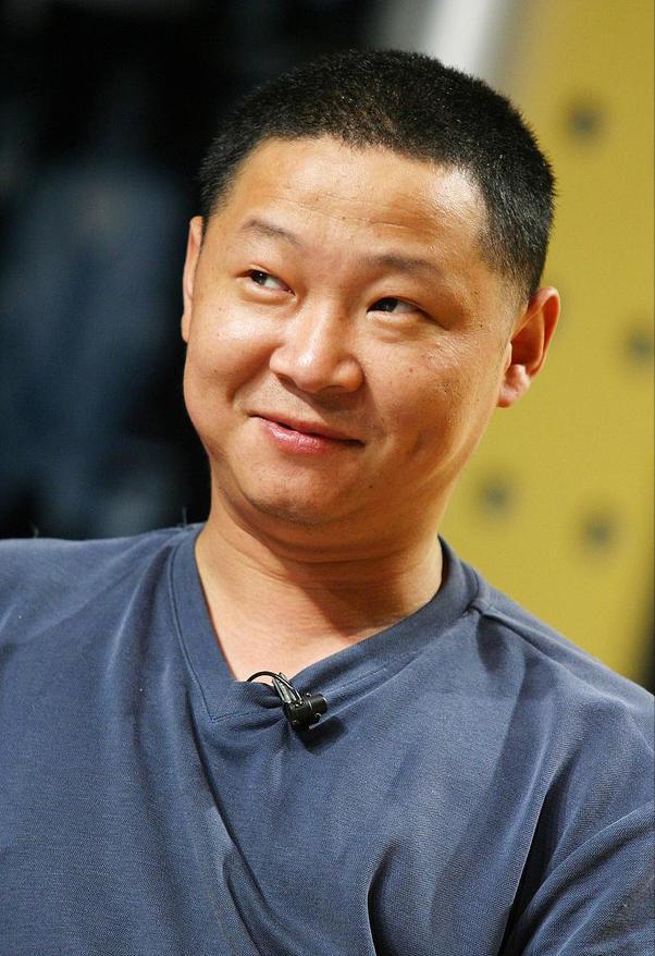 演员，赵亮，拍过一部电视剧，棒棒民工，拍的很好，一下子火了，那个时候，他还没有演