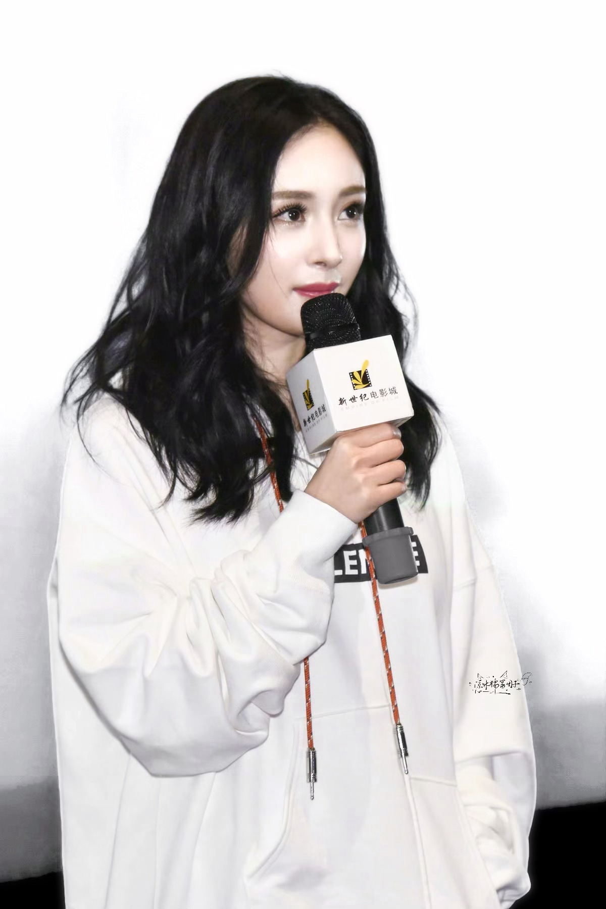 杨幂杨幂冯娷💚杨幂冯湮儿💚杨幂江山大同 我浅薄认识里能想到最美好的画面，莫过