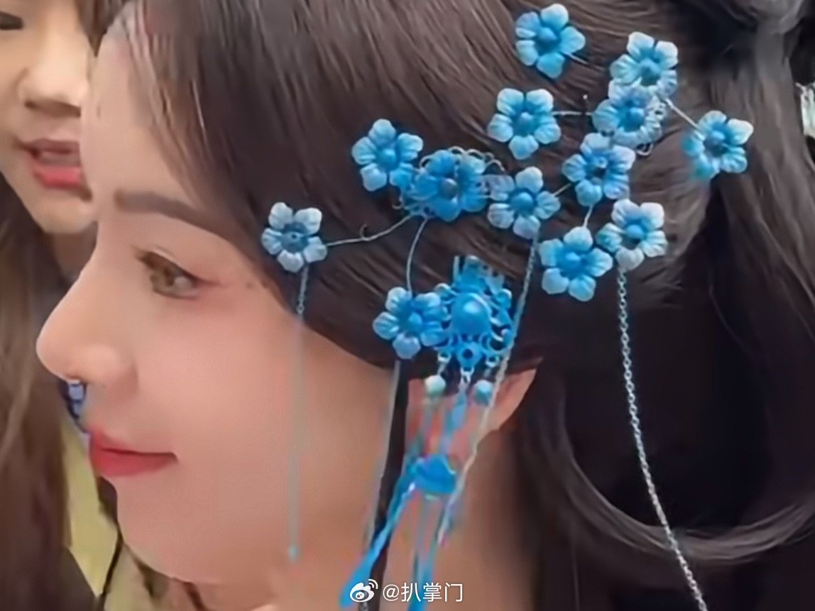 陈瑶新剧被剧透的世界开机陈瑶新剧开机出妆路透 啊啊啊啊啊，陈瑶也是好起来了啊！！
