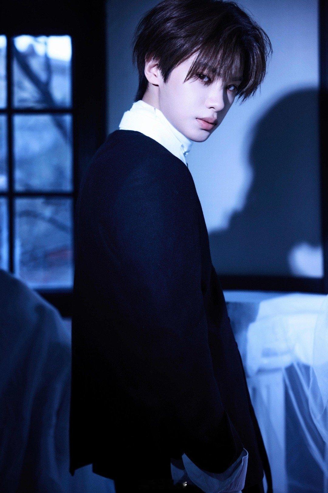 黄明昊年度突破剧集演员 黄明昊把沈明辉的脆弱与坚韧平衡得恰到好处。他的表演让观众