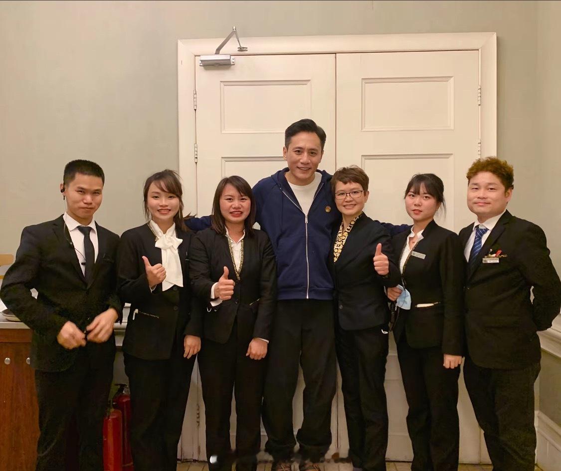刘烨身高碾压这一块