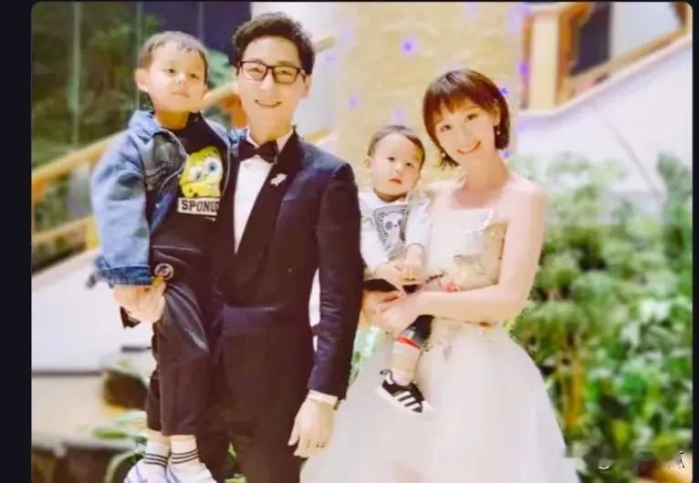 主持人郭晓敏和李好真是夫唱夫随，他们夫妻俩主持的一档节目非常受观众喜爱，不论年纪