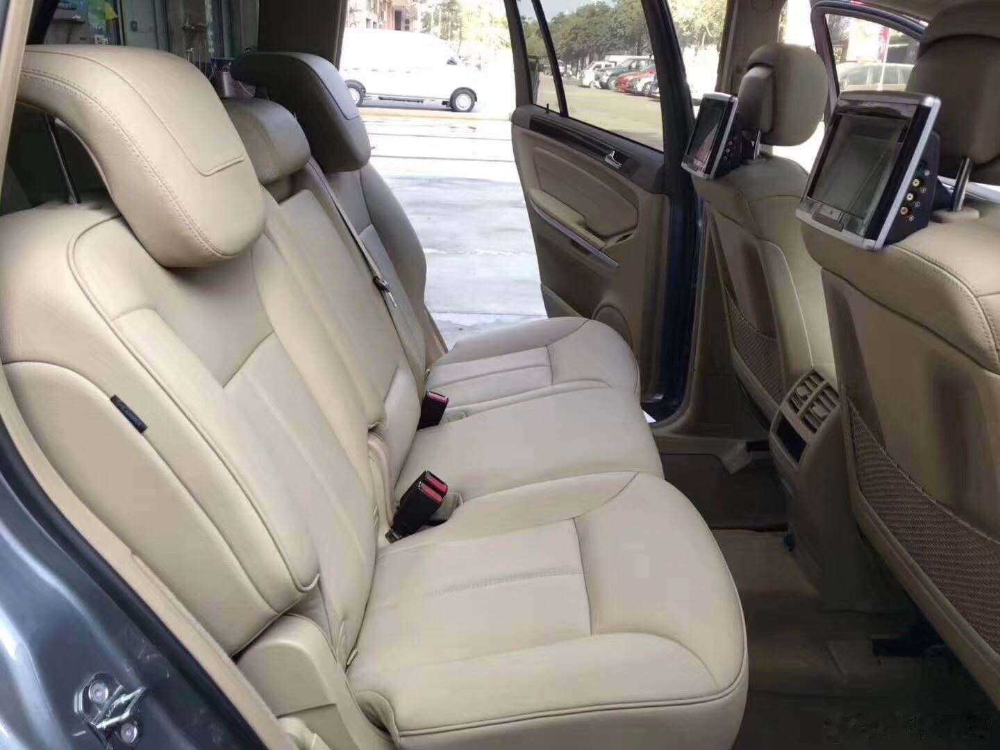 买大SUV一定要第三排吗以前大家买大SUV，第一反应就是“有没有第三排”。但开久