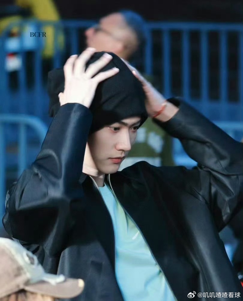 文淇周柯宇一觉醒来开机文淇周柯宇领衔主演《一觉醒来》开机啦！文淇一人分饰两角演跨