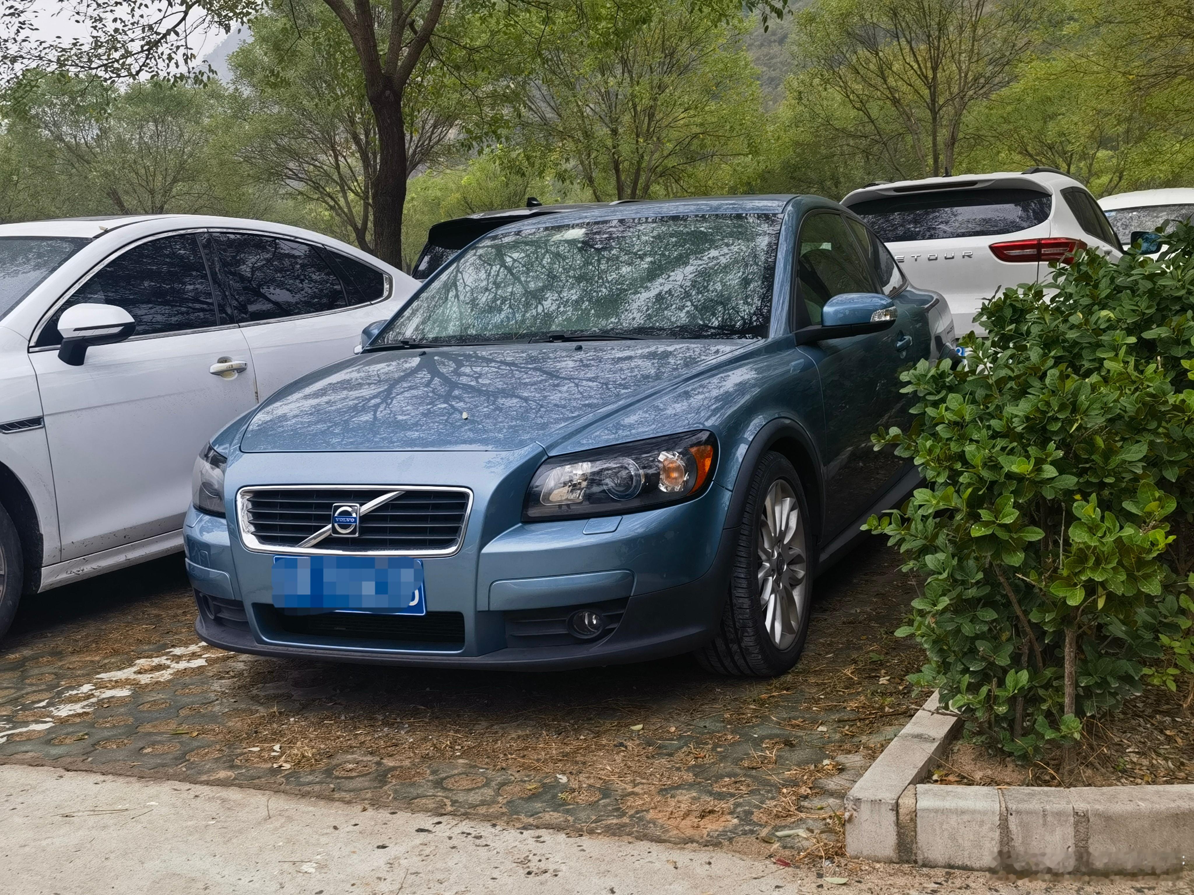 以前非常喜欢的一款车，这个车主也是爱车之人，收拾的很好，很干净。#我与汽车的日常