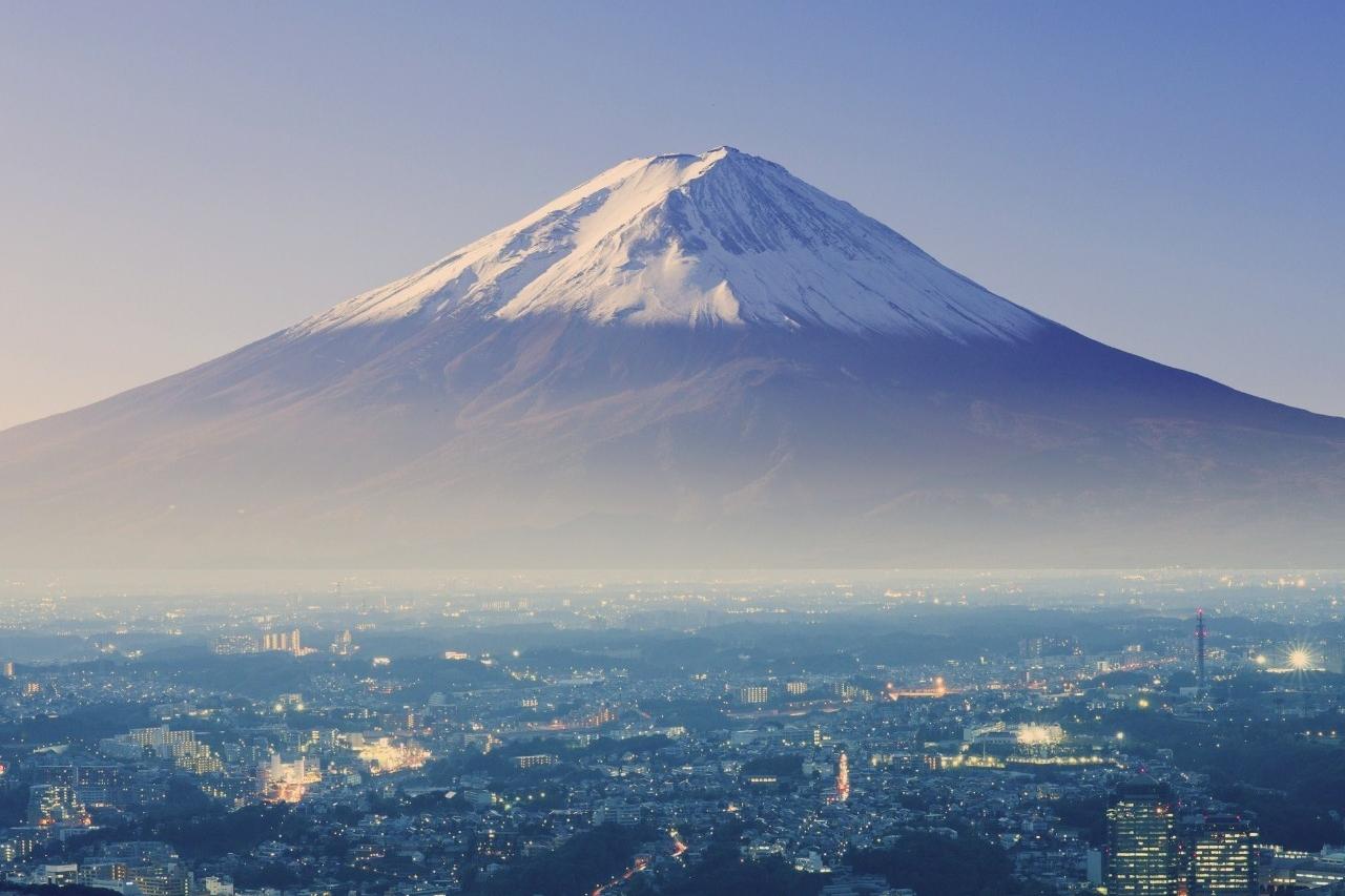 名古屋亚运会还没开打，日本先把签证费涨了五倍——这操作，像极了饭店还没上菜先收开