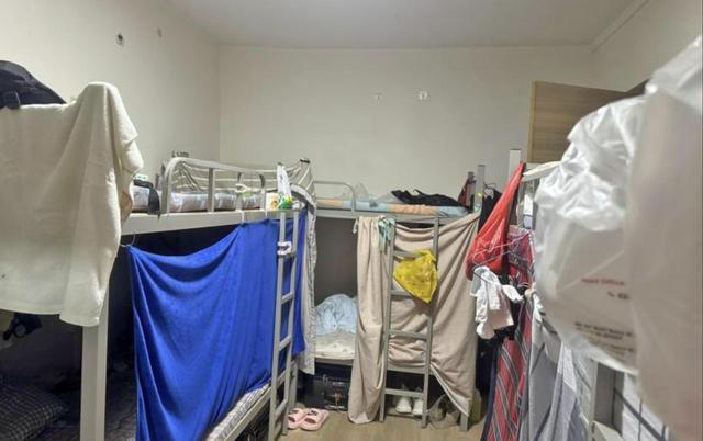 女子新加坡打工急租房，900元竟住进