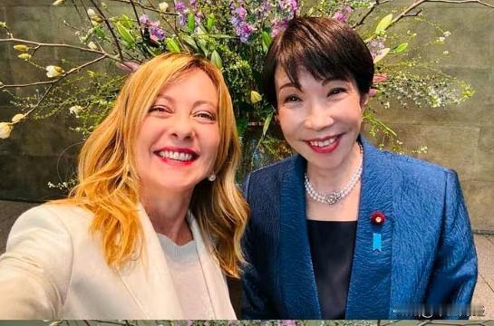 她们是G7中首批女性国家首脑，但领导风格和政治立场差异很大。

意大利总理：焦尔