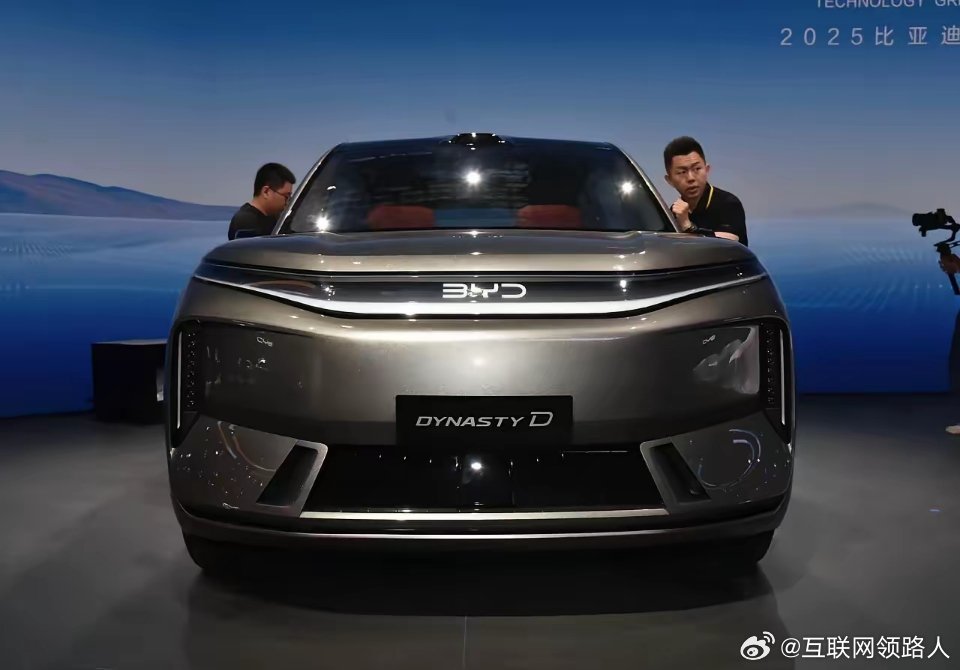 逆天了！大唐不管外观还是内饰，都跟大奔较上劲了！发动机和变速箱完败，电池和车机完