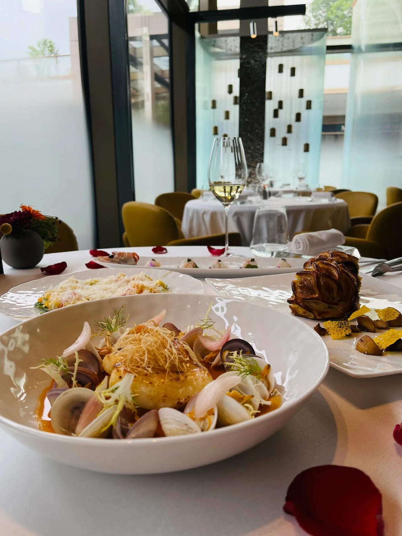 成都的这家法式餐厅我真的会去N多次❗

第一次来吃法餐，
原本还害怕吃不习惯或是