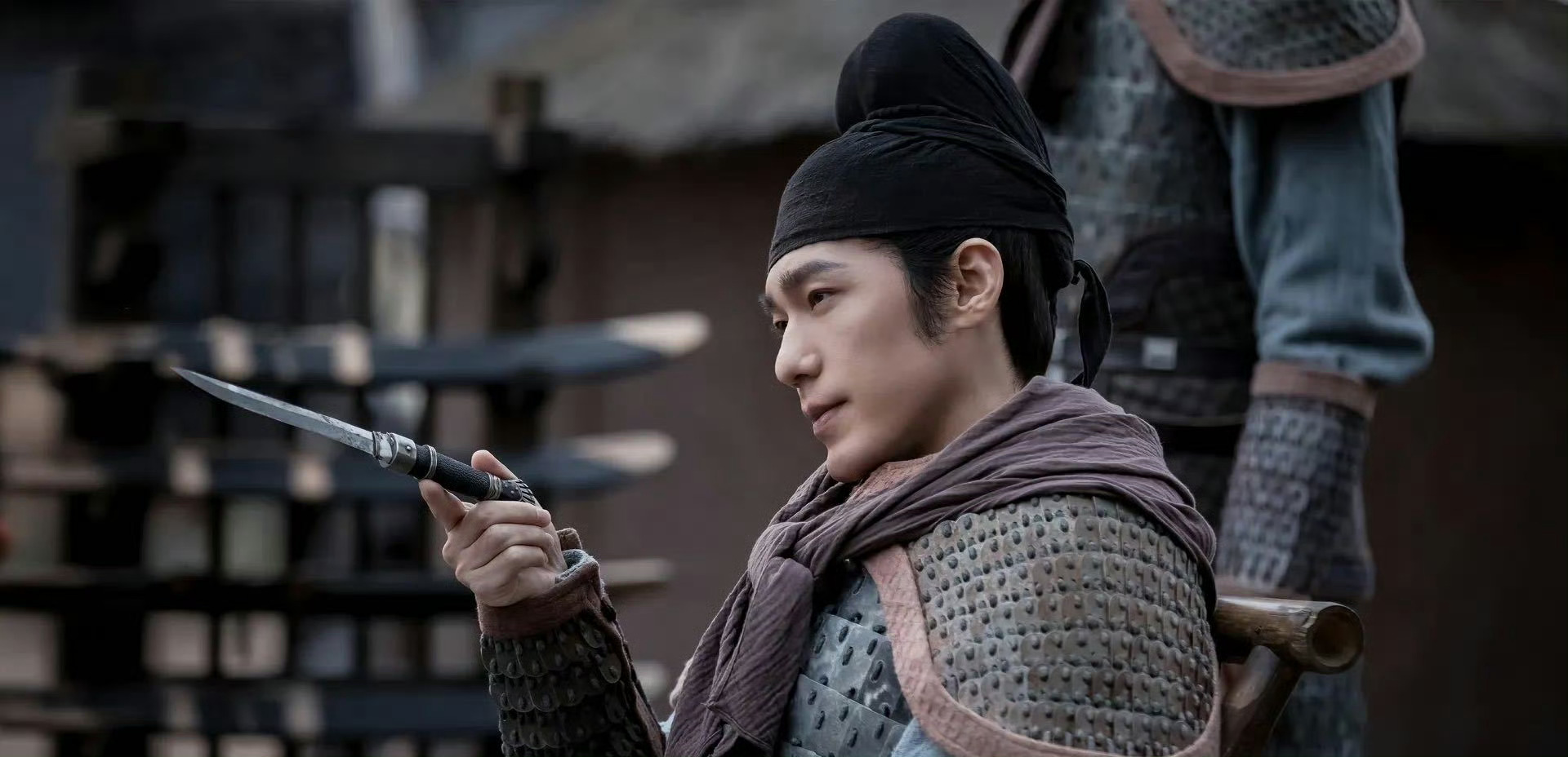 白宇这段开局三连捅白宇在朝堂上的表现堪称一绝，开局就是三连捅。唇枪舌剑间，气场全