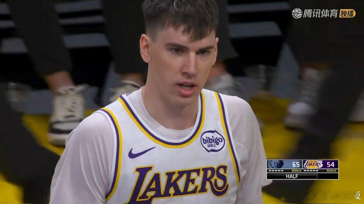 半场湖人54-65落后灰熊，如何评价？灰熊vs湖人