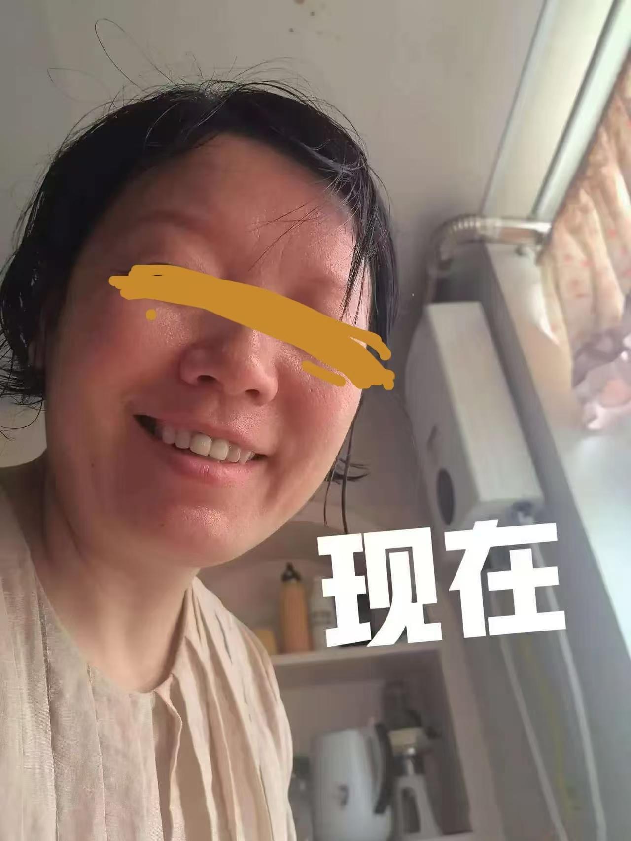 今天在老年大学，同学们凑在一块聊起县城园丁去房产中介退五万“定金”的事，你一言我
