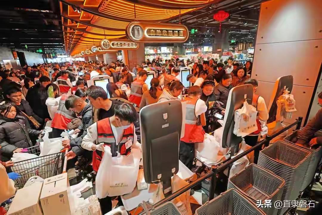 胖东来撕开遮羞布：中国企业为何集体沉默？

胖东来的经营理念和方法，让中国企业界