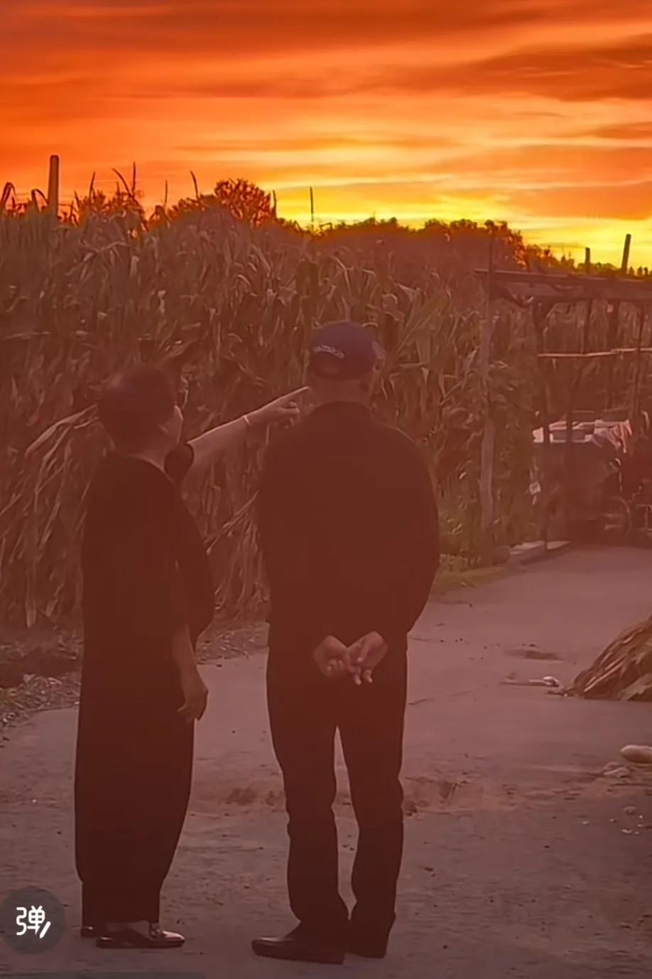 千万粉丝网红“我是田姥姥”发布讣告：田姥爷因患癌去世 享年76岁。

10月10