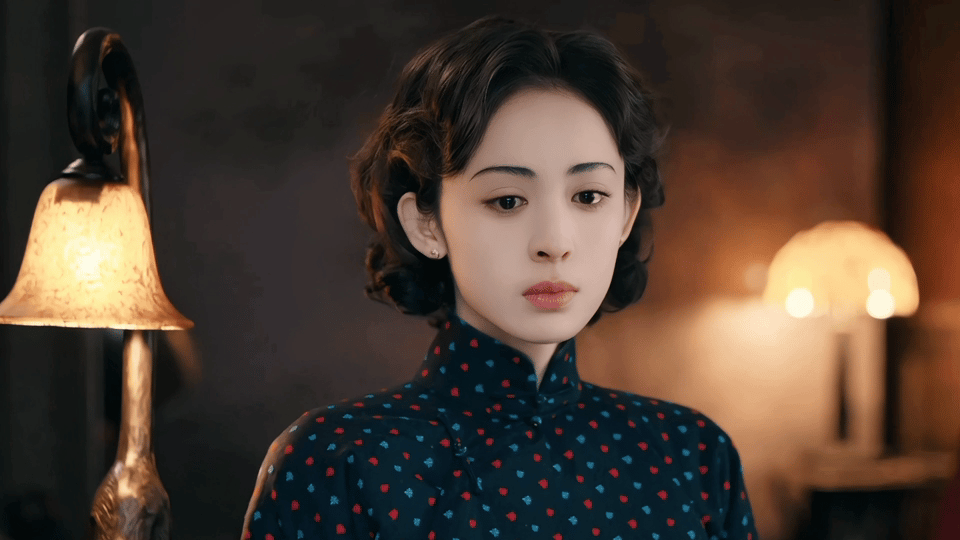 娜扎金宝哭戏 看金宝哭的时候，我连呼吸都跟着放轻了。娜扎把那种“快撑不住了但绝不