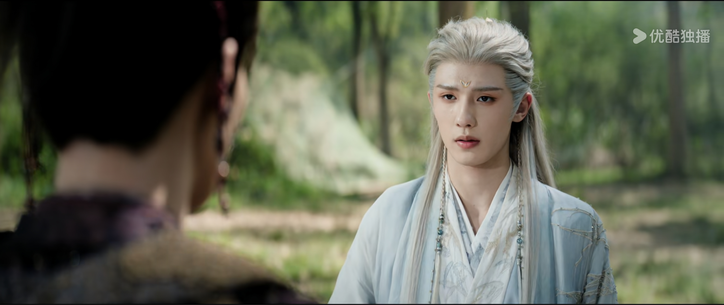 月鳞绮纪 到底都是怎么做到的，把那么多奇形怪状的自嬷脸凑了两桌麻将，外加号称留下