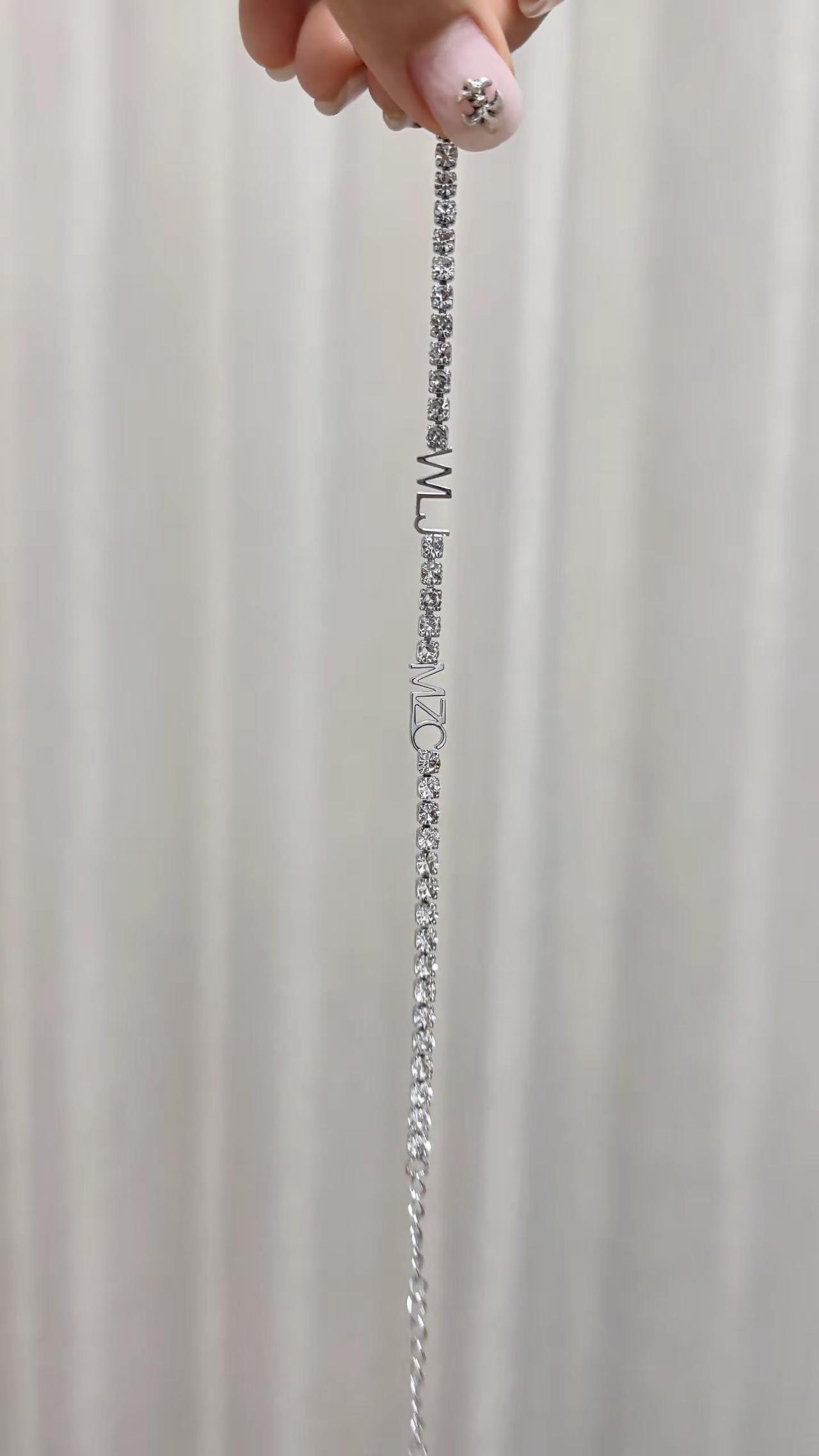我要成为一枚印错的字 让你思考我存在的意义