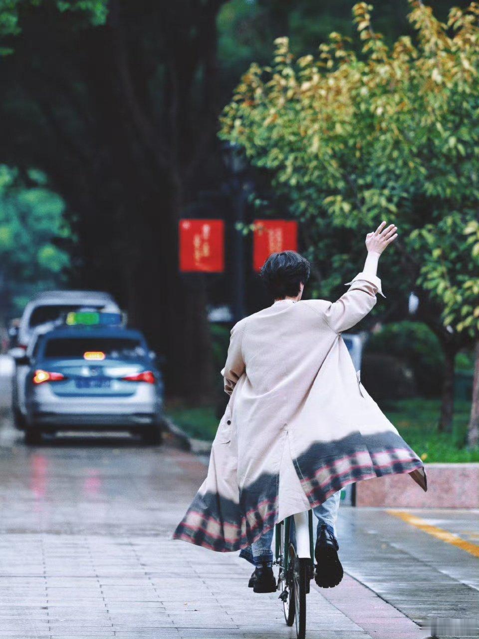 展轩熊猫骑行记展轩的快乐游哈哈哈哈好快乐 ​​​