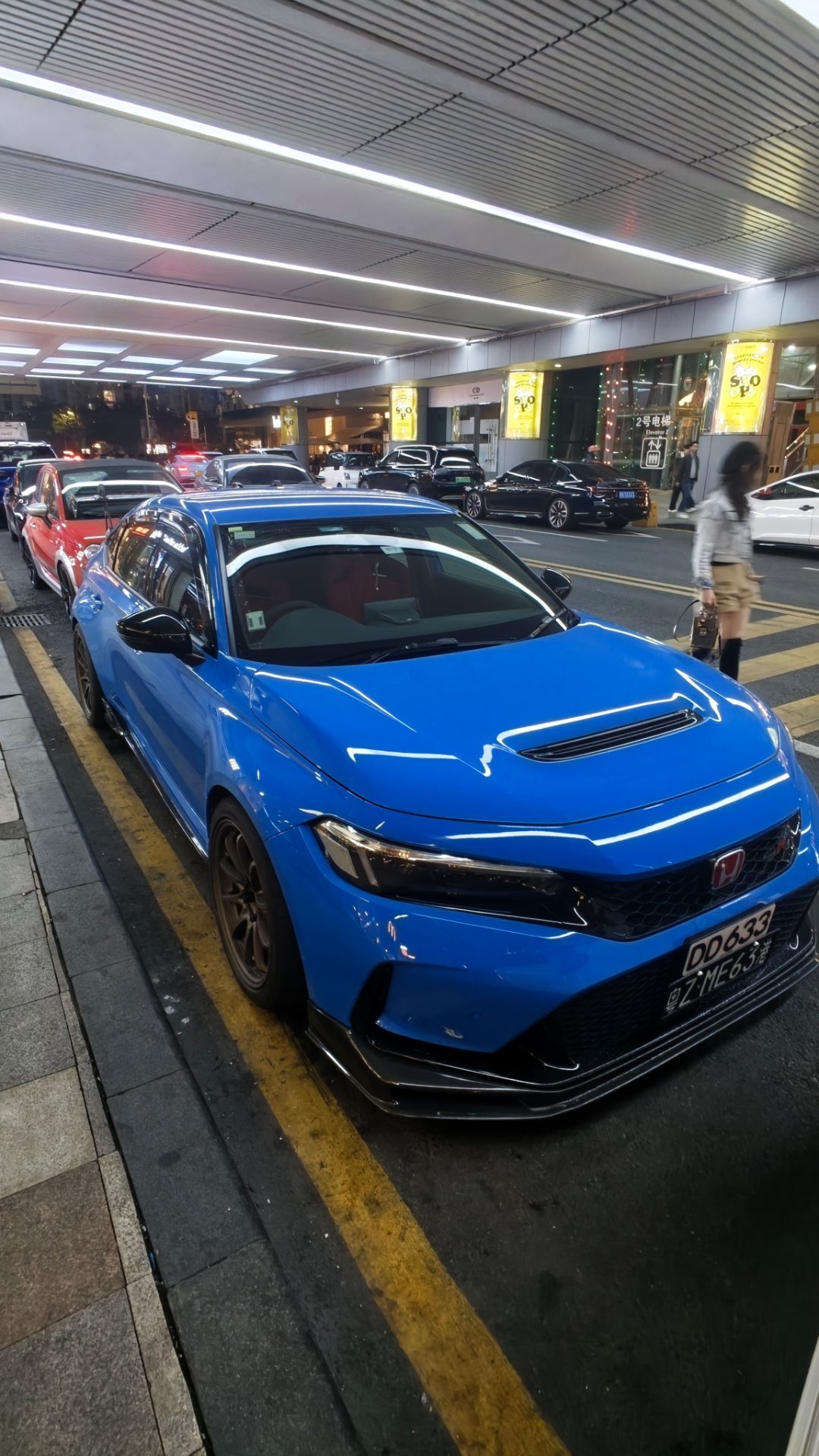 钢炮，是老少皆宜的大玩具大v聊车 深圳·保利文化广场