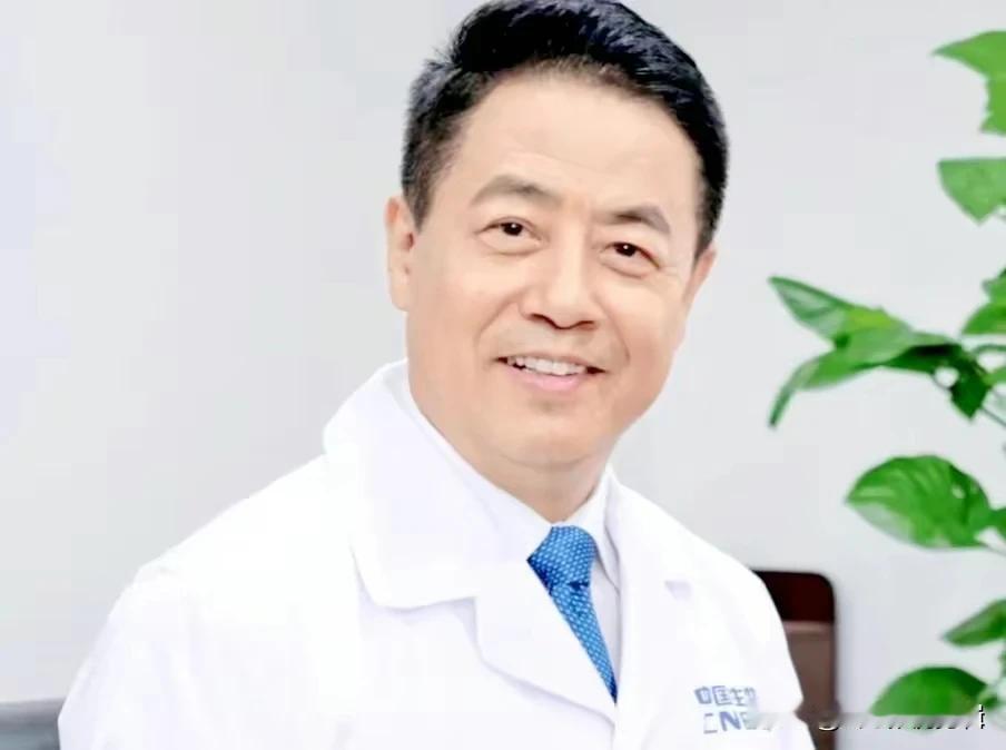 “疫苗之父”杨晓明被查，有三个令人震惊之处：
 
第一个令人震惊之处，他所拥有的