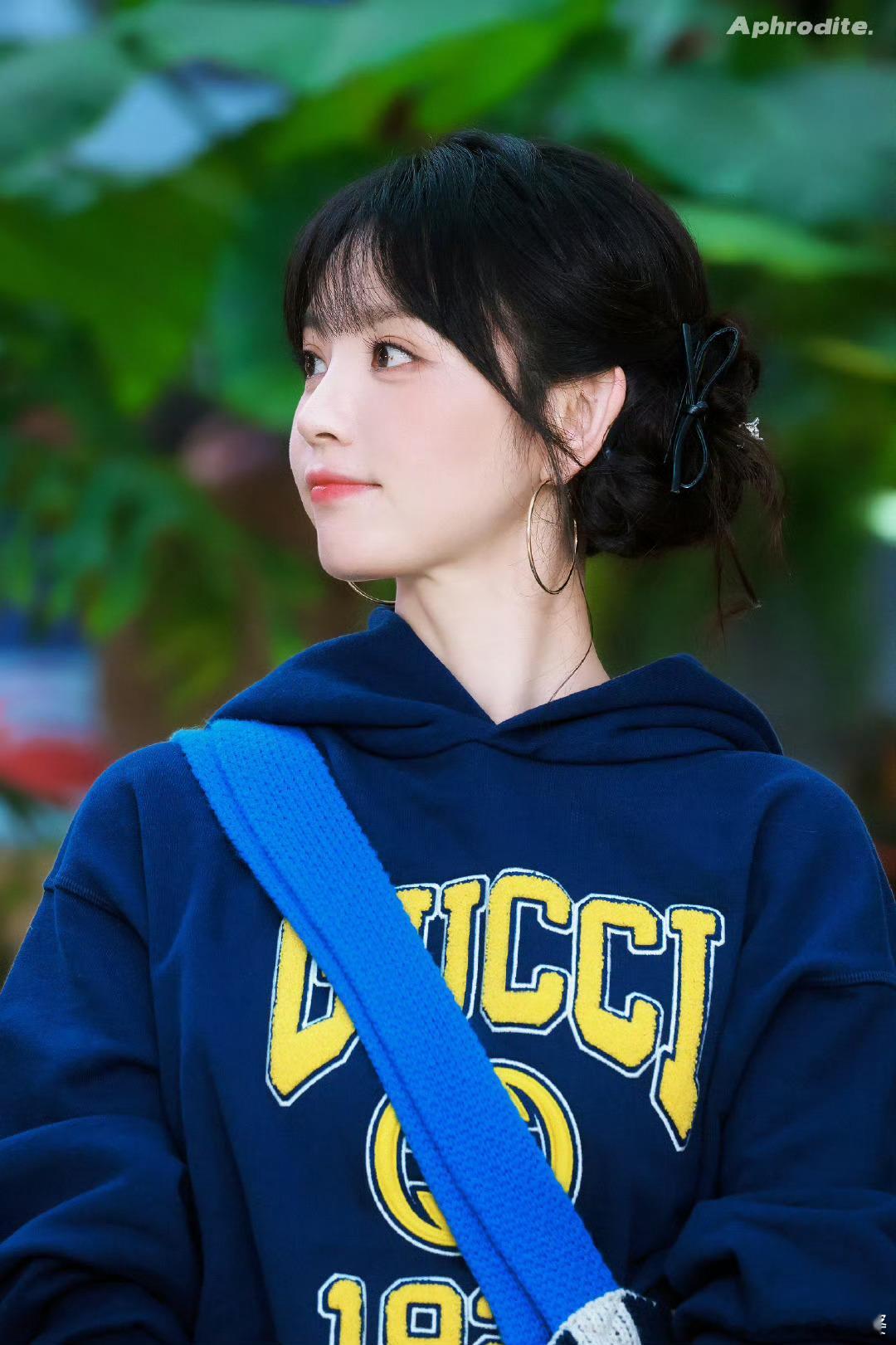 #田曦薇给自己演yue了#哈哈哈哈，小田现场复刻《半熟男女》何知南名场面，给自己