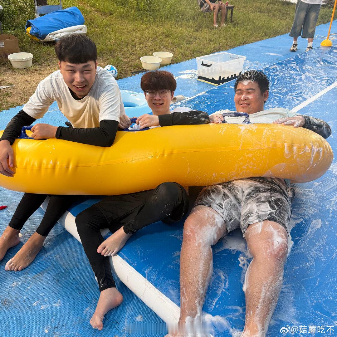 笑死我了 ​（​​​