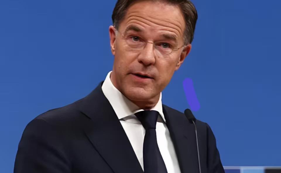 北约秘书长吕特果然是美国总统的“好大儿”，都这个时候了，他还在跪舔自己的“爸爸”