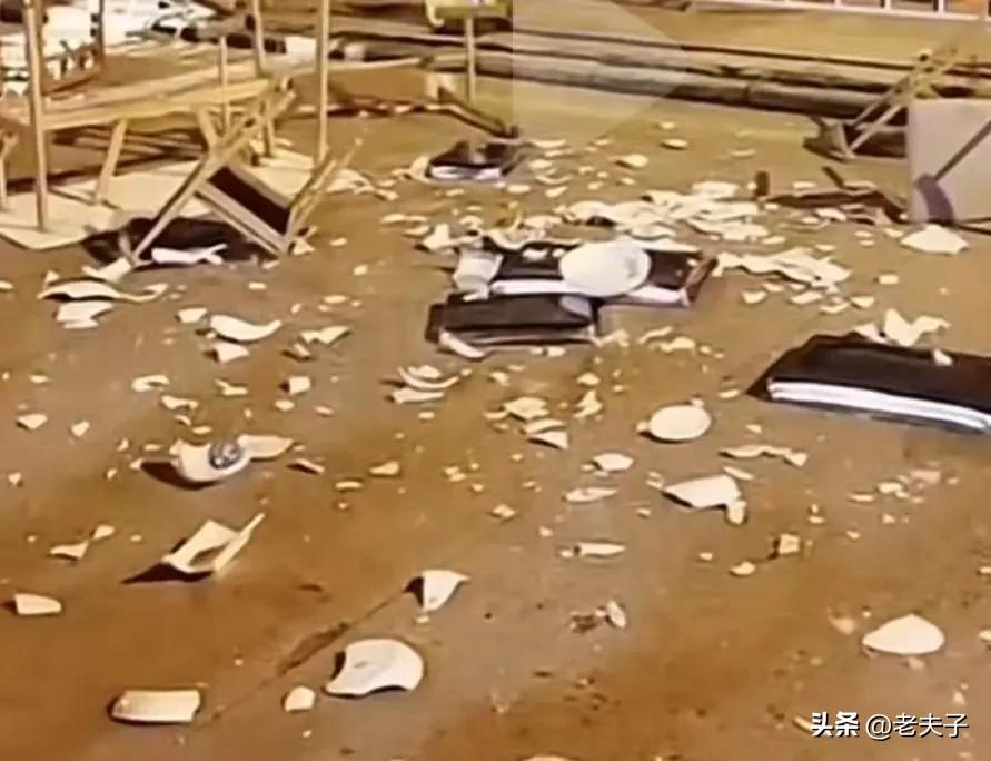 东北方言之（700），操蛋了：
东北方言中常用的出口感叹词，核心的意思就是完蛋了