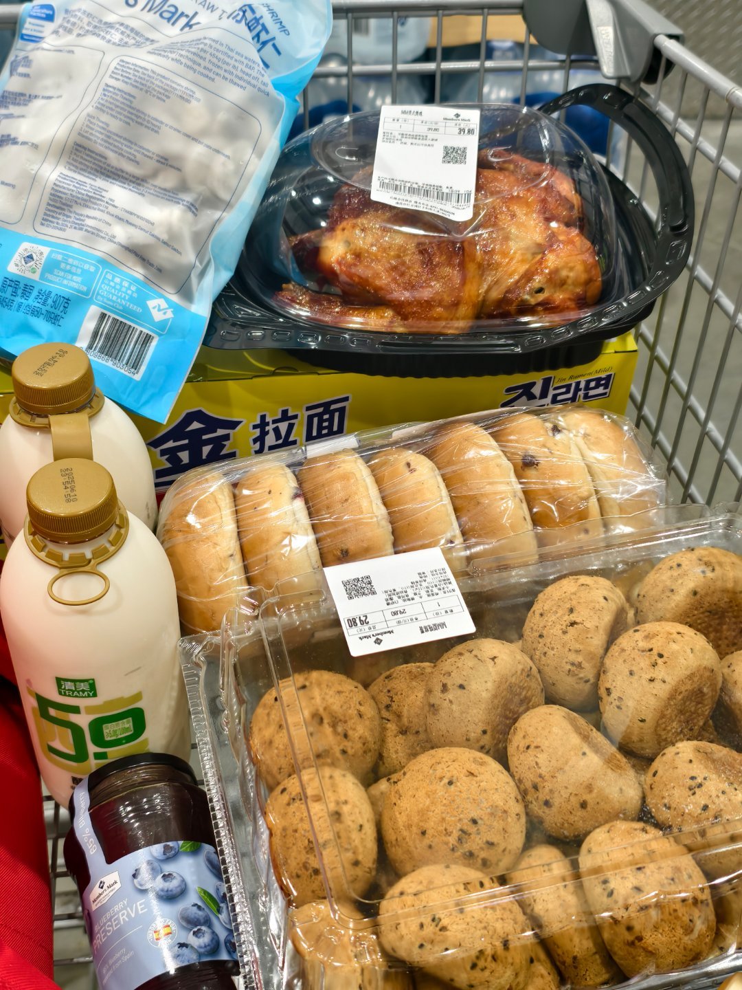 好久没逛山姆了，想念好久的烧鸡真香～ ​​​