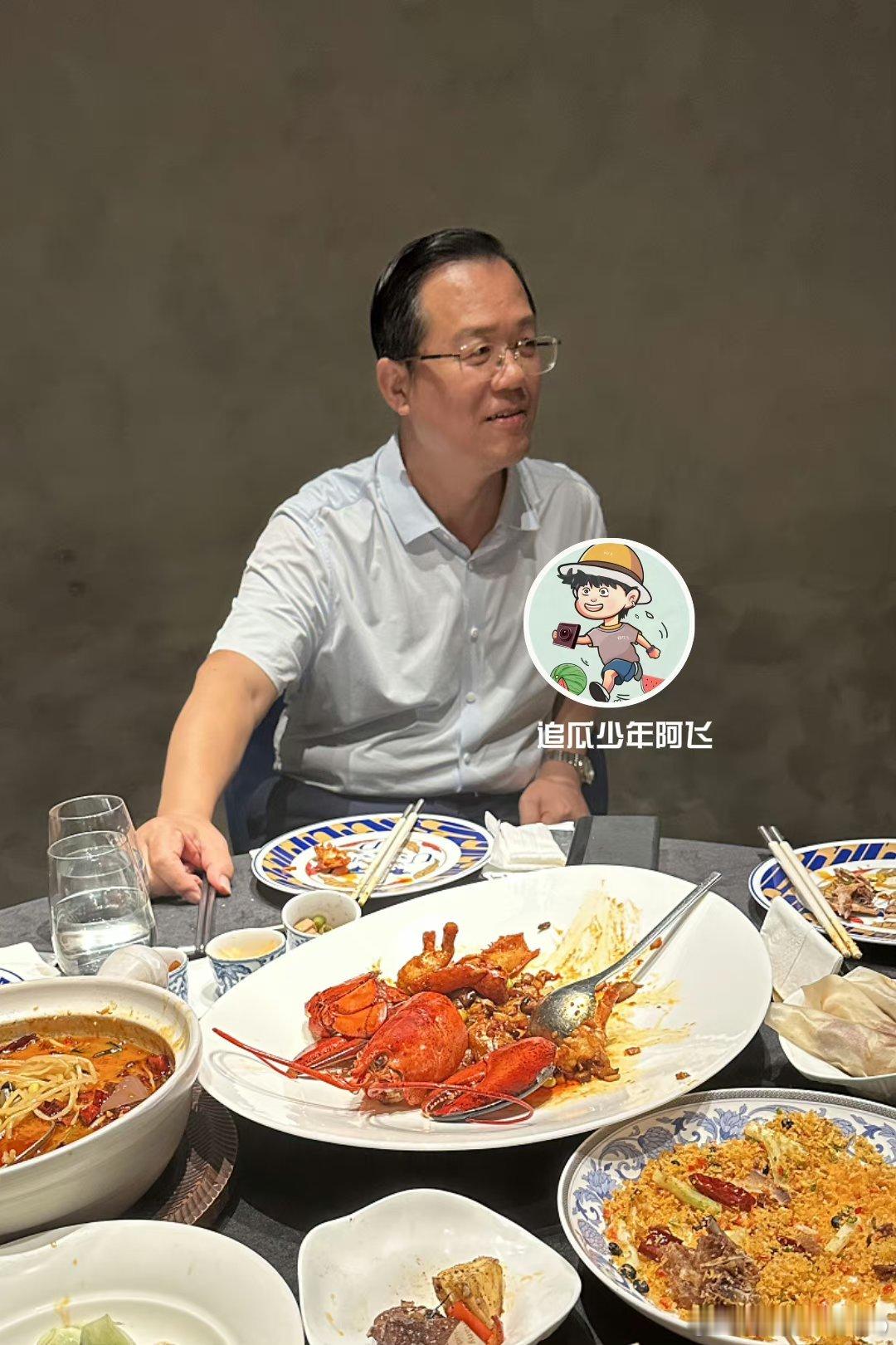 #曝敖瑞鹏送白鹿电扇传情#我的妈呀 卓伟说话还是有点含金量的吧[doge] 咱鹿