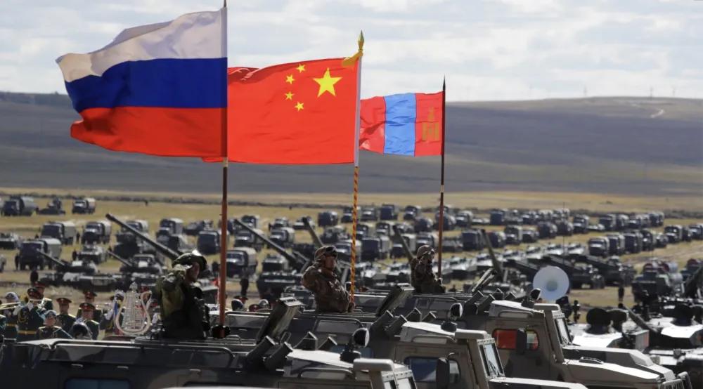 中国和白俄罗斯军演可化解当前危机。
中国和白俄罗斯那可是实打实的“真朋友、好伙伴