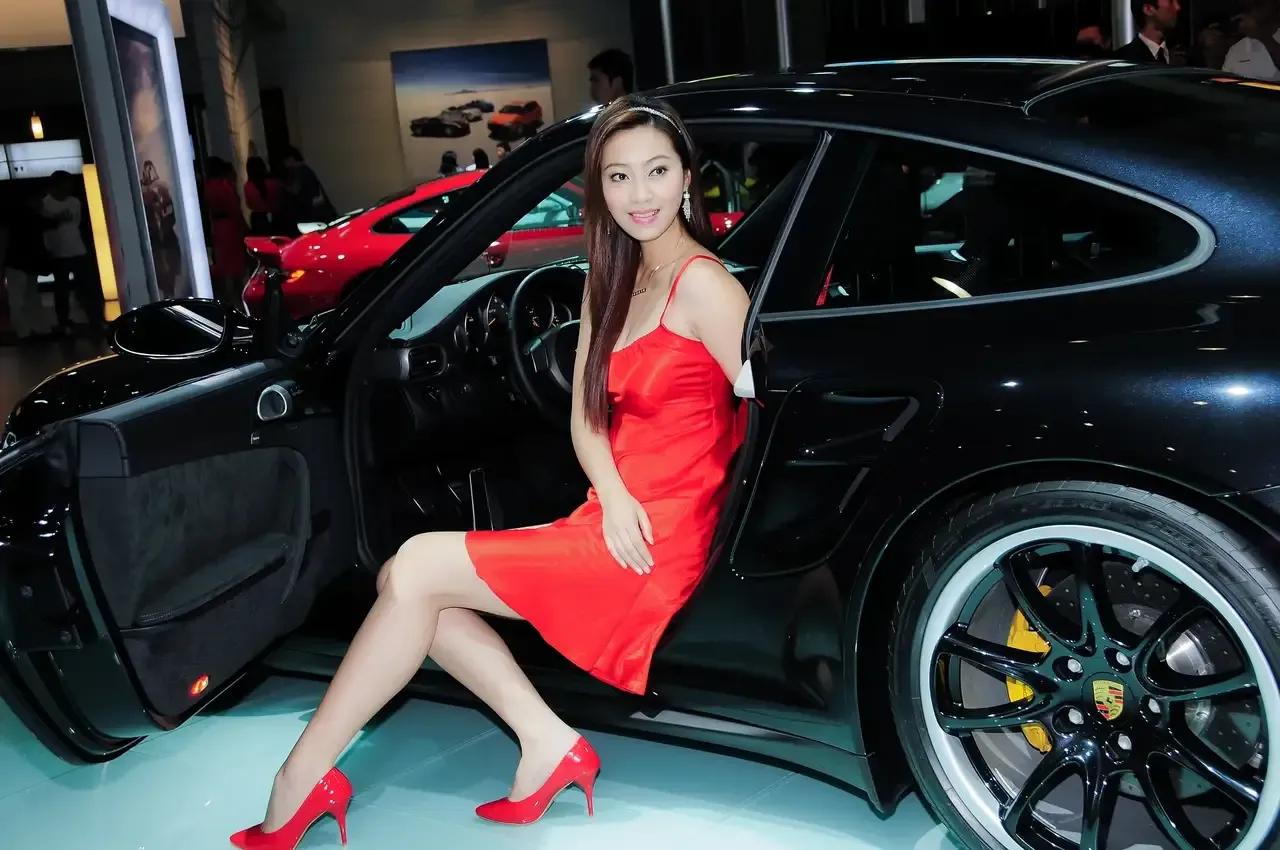 美女欣赏-美丽车模2024010601
肤白貌美大长腿
时尚、青春、活力、养眼…