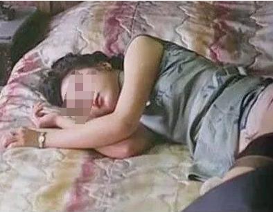 福建石狮，一男子听到隔壁的工友夫妻正在发生关系的声音，心中顿时产生了邪念，便偷偷