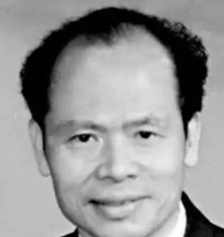 1999年，67岁的谢非，这位曾任广东书记的风云人物，突然被确诊为白血病，在病痛