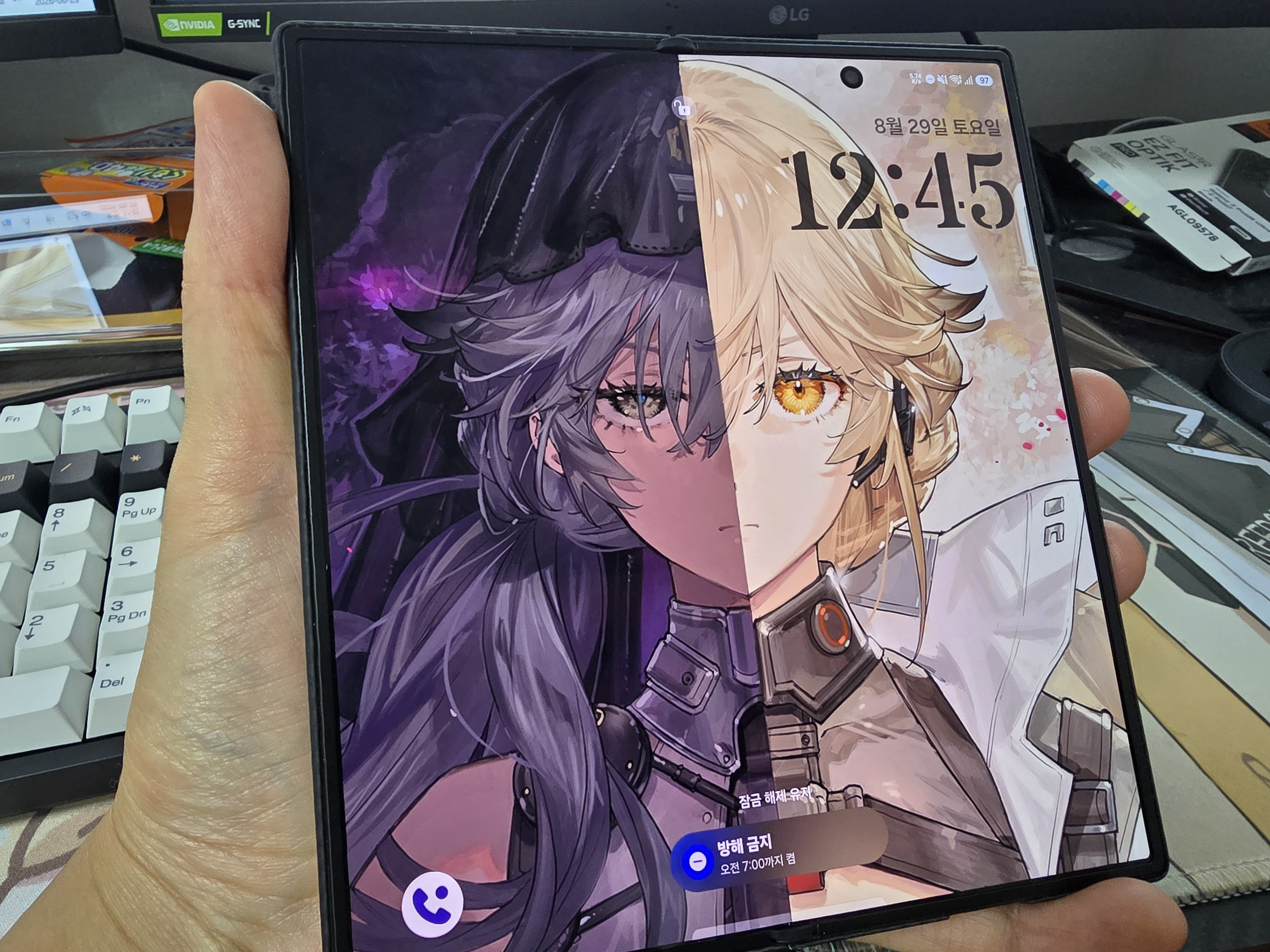 少前2追放[超话]少女前线2:追放 下午好！艾莫号！      图一，作品标题叫