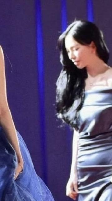 昨天sbs的karina也太权威了吧。这就是甜甜圈的力量吗？！