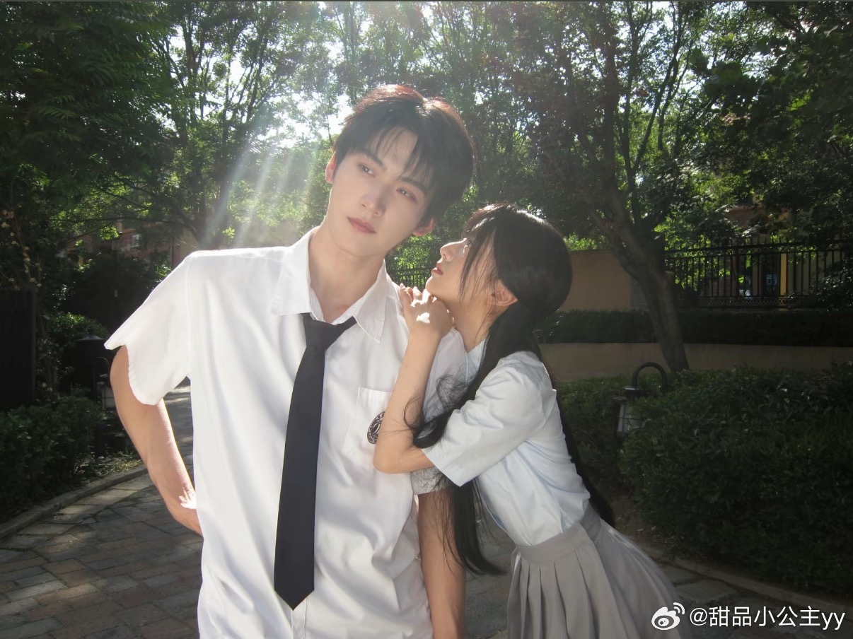 电视剧炽夏电视剧《炽夏》于2026年6月16日登陆湖南卫视与芒果TV后，凭借主演