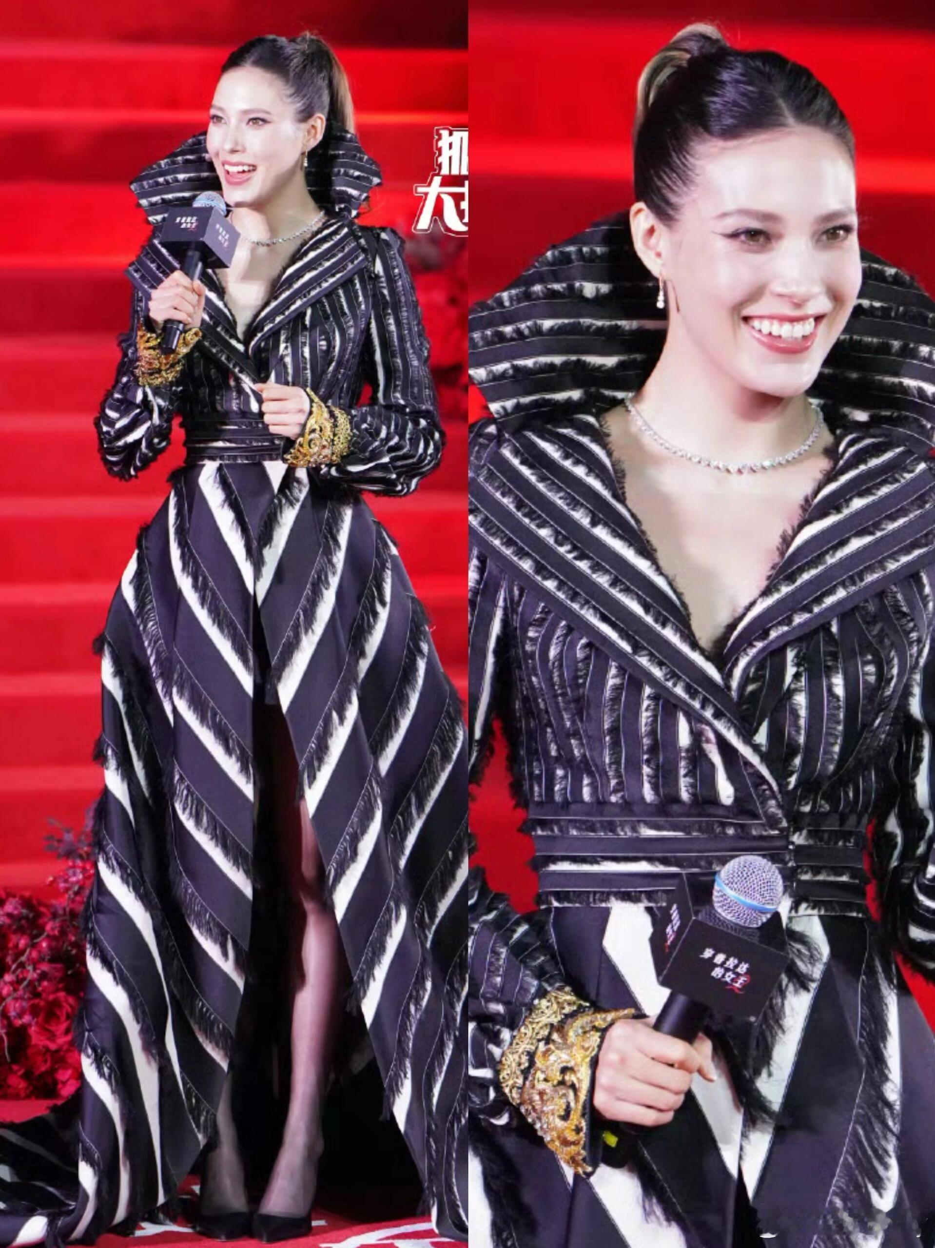 中日韩穿普拉达的女王2穿搭生图，《穿Prada的女王2》全球盛典名场面大赏！东京