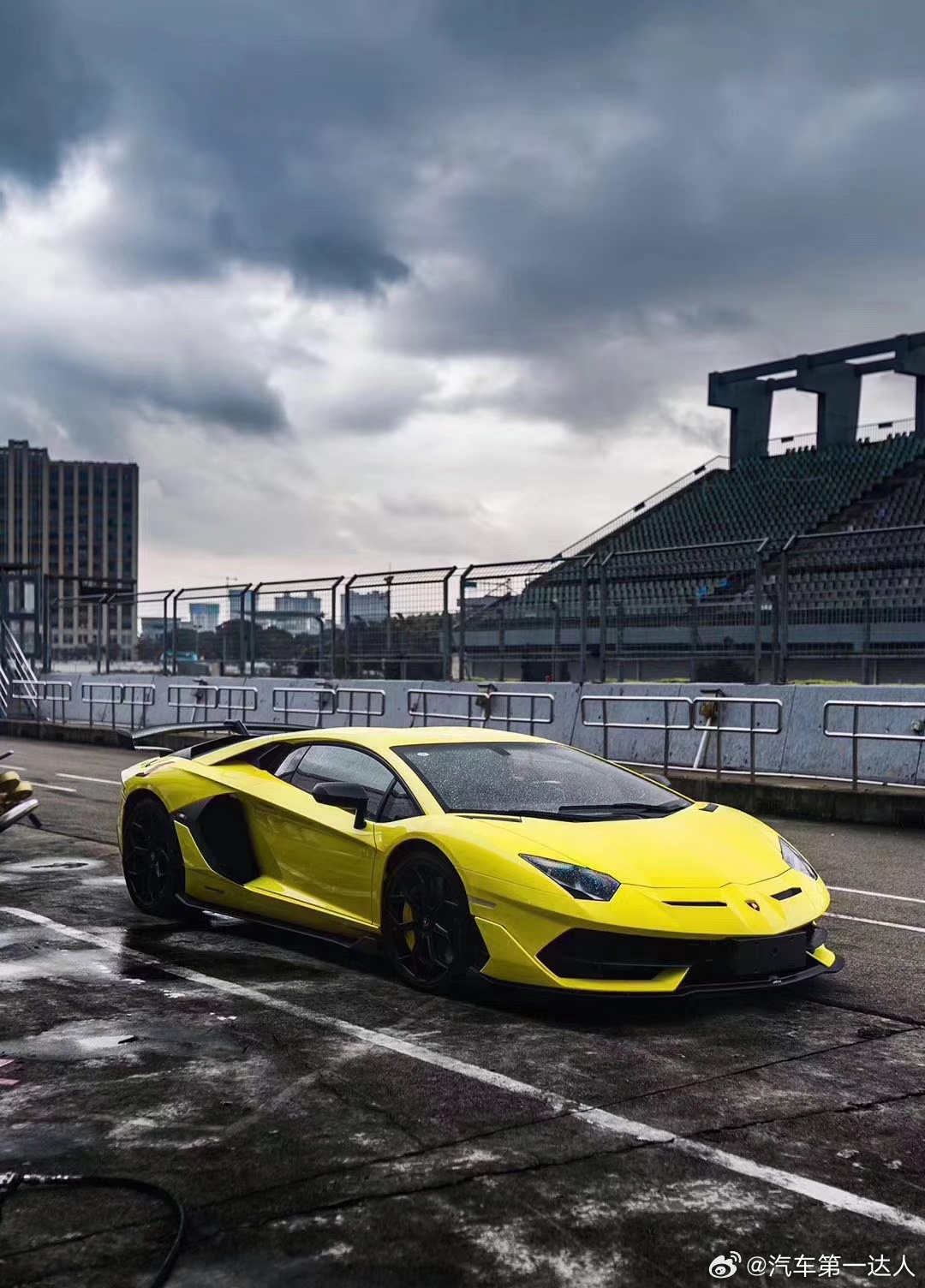 生来为破风，生来为锋芒，它是蛮牛巅峰之作，声浪与姿态皆是信仰。不必在浮躁里证明自