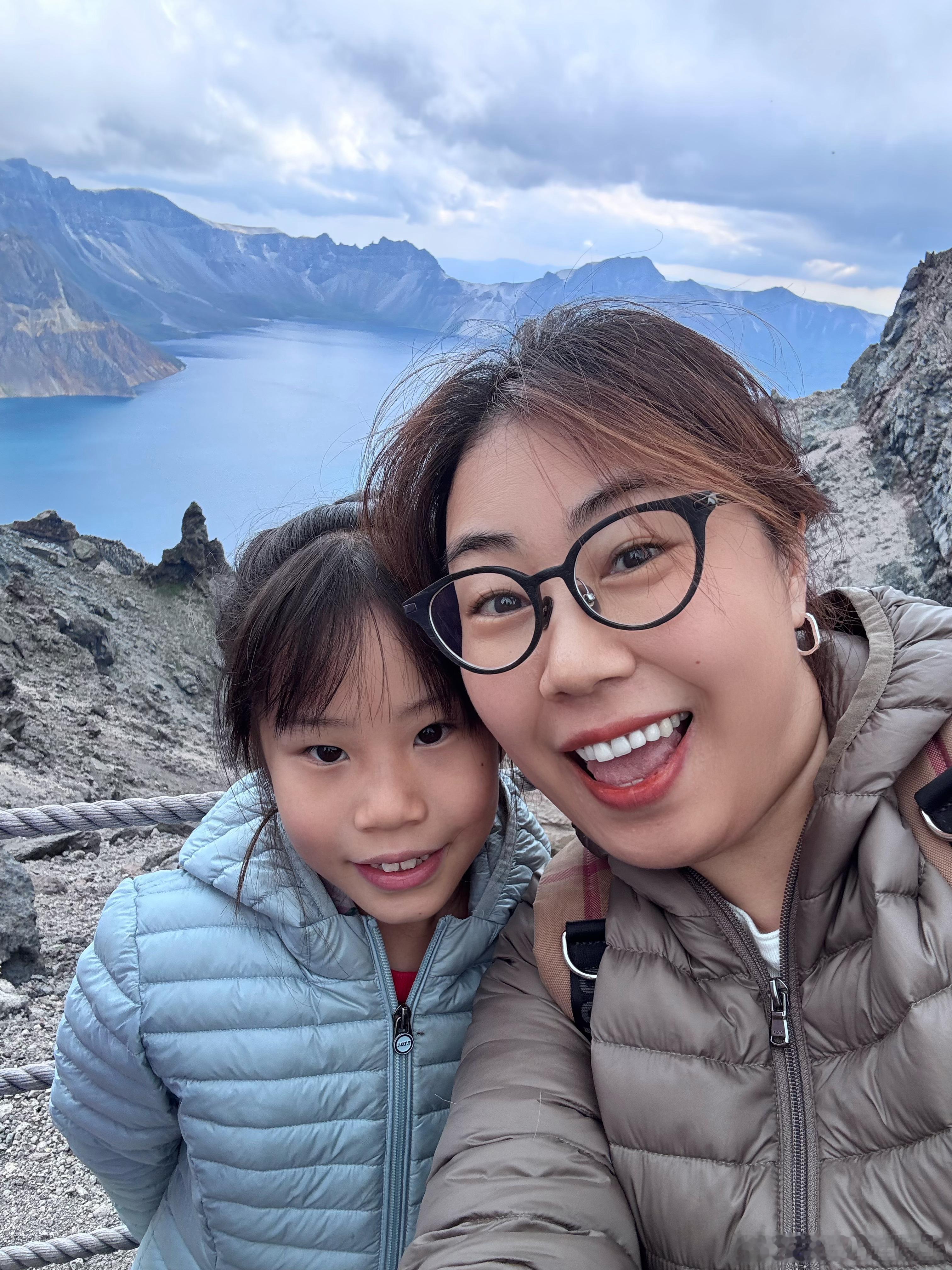 建议女生不要在网上过度分享防不胜防，每次刷到这种论调都觉得很无力，大家总笼统劝女