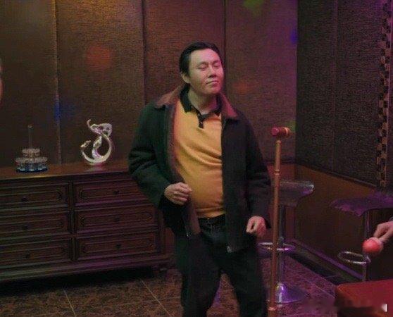 秦昊一出场就是悬疑片男主味 秦昊堪称“悬疑专业户”！《漫长的季节》《三大队》后，